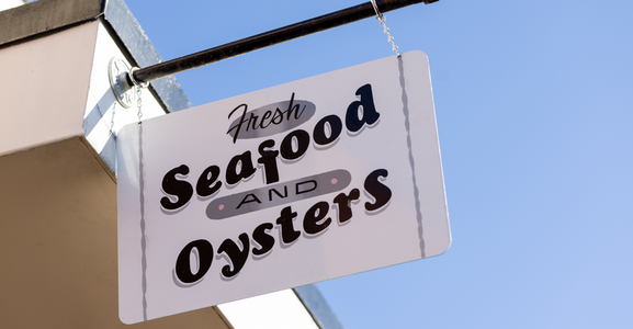 Livs Oyster Bar in Long Beach