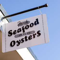 Livs Oyster Bar in Long Beach