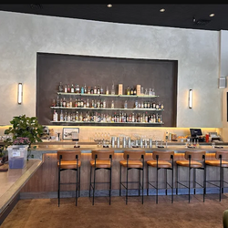 Bijou Wine Bar in Petaluma